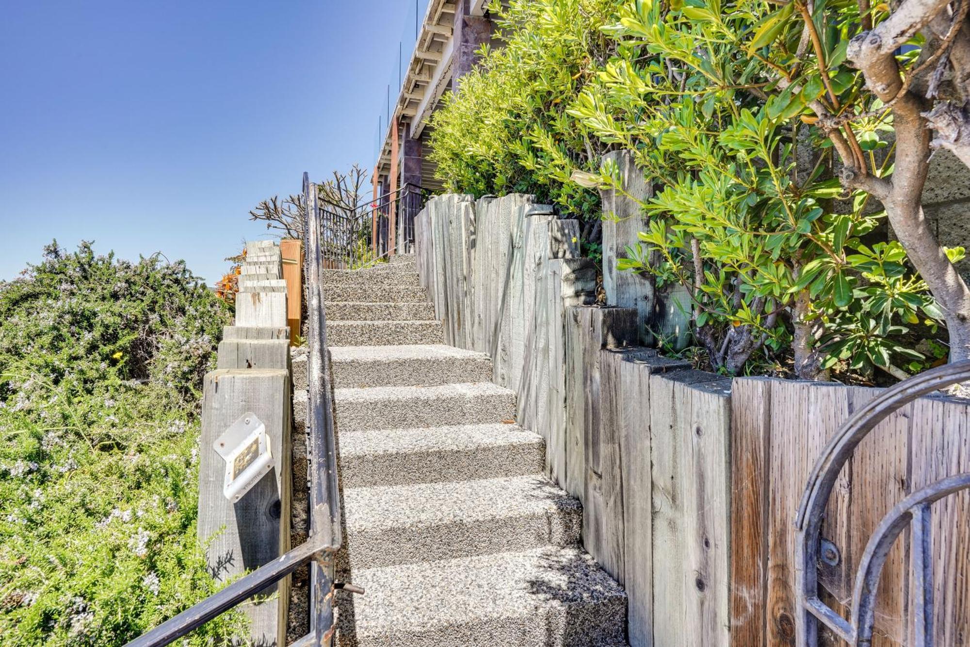 Laguna Beach Getaway With Patio And Clear Ocean Views! Екстериор снимка